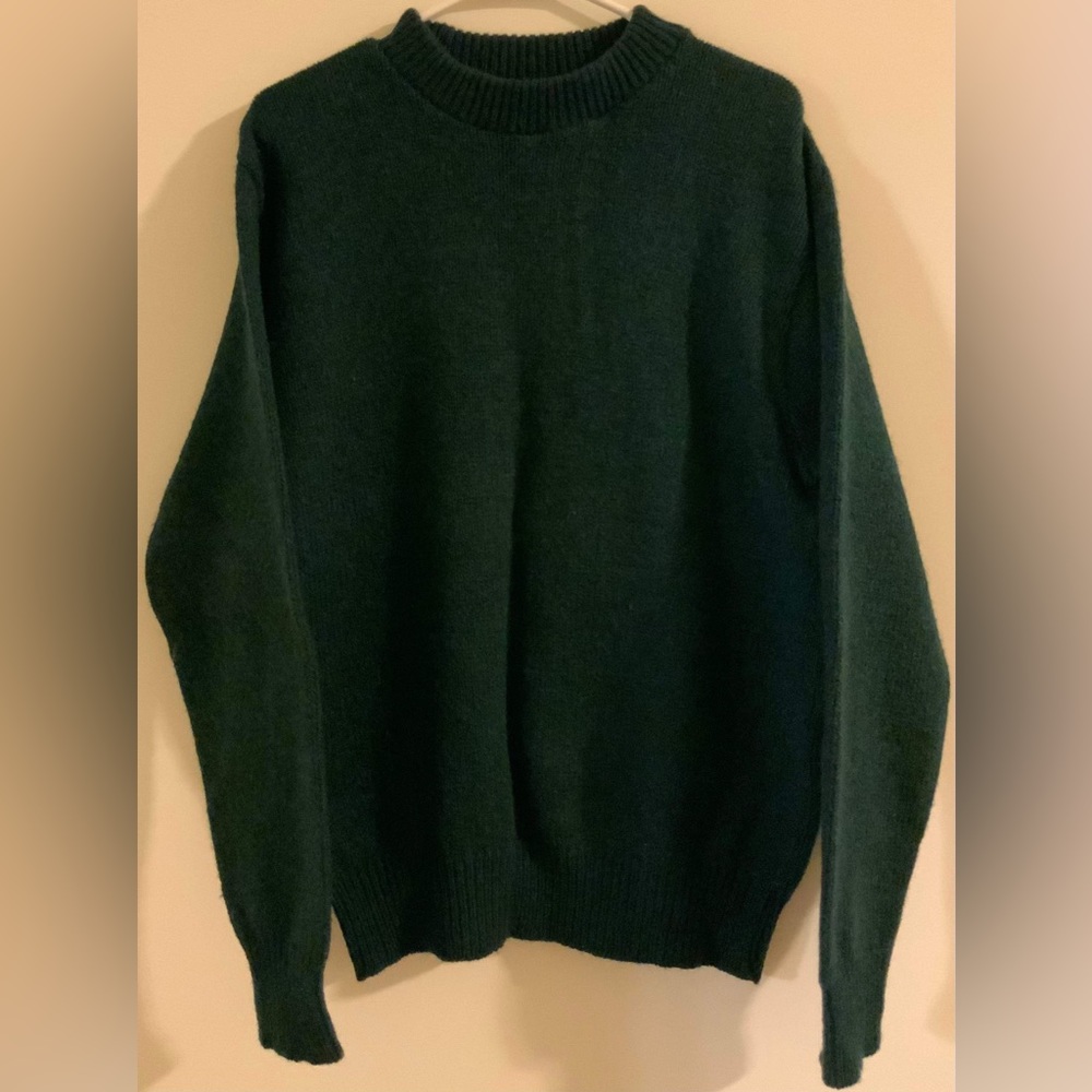 LL Bean vintage dark Green wool Sweater Size Large 85% wool Made in USA